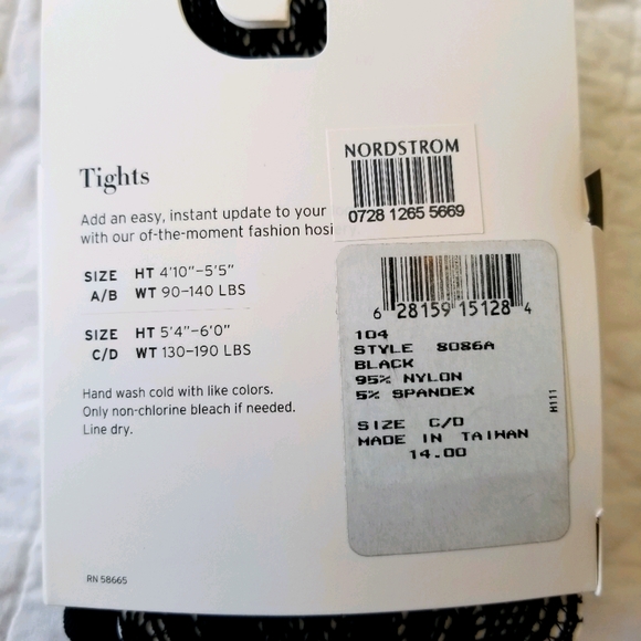 Nordstrom Fishnet Tights Black C/D NIB - Picture 3 of 3
